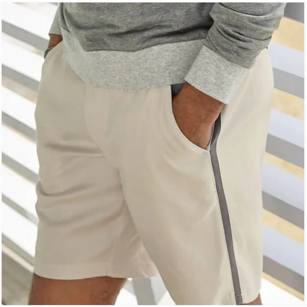 NWT Robert Barakett Malta Tuxedo Cream Shorts Sz 36